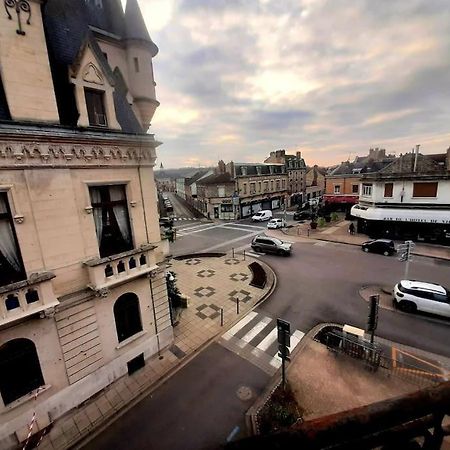 Maison De Ville Au Centre De Fismes Zewnętrze zdjęcie